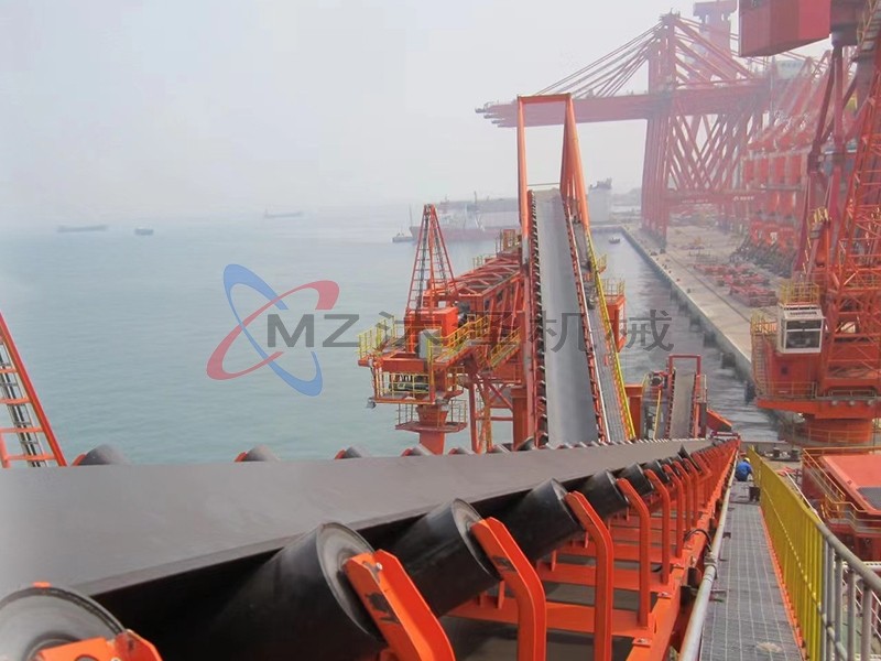 TD75型帶式輸送機